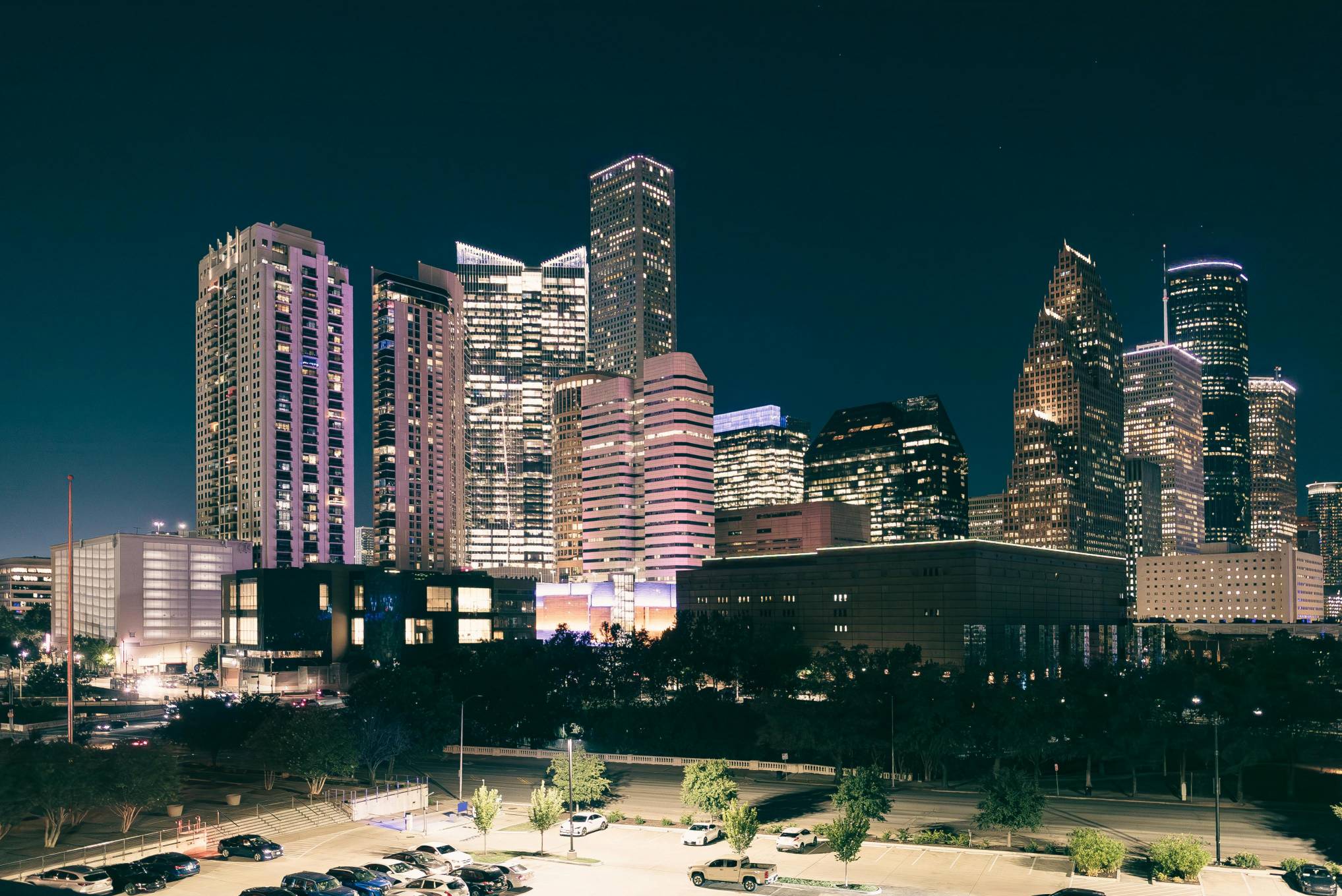 Houston Airport private transfers to Hilton Americas